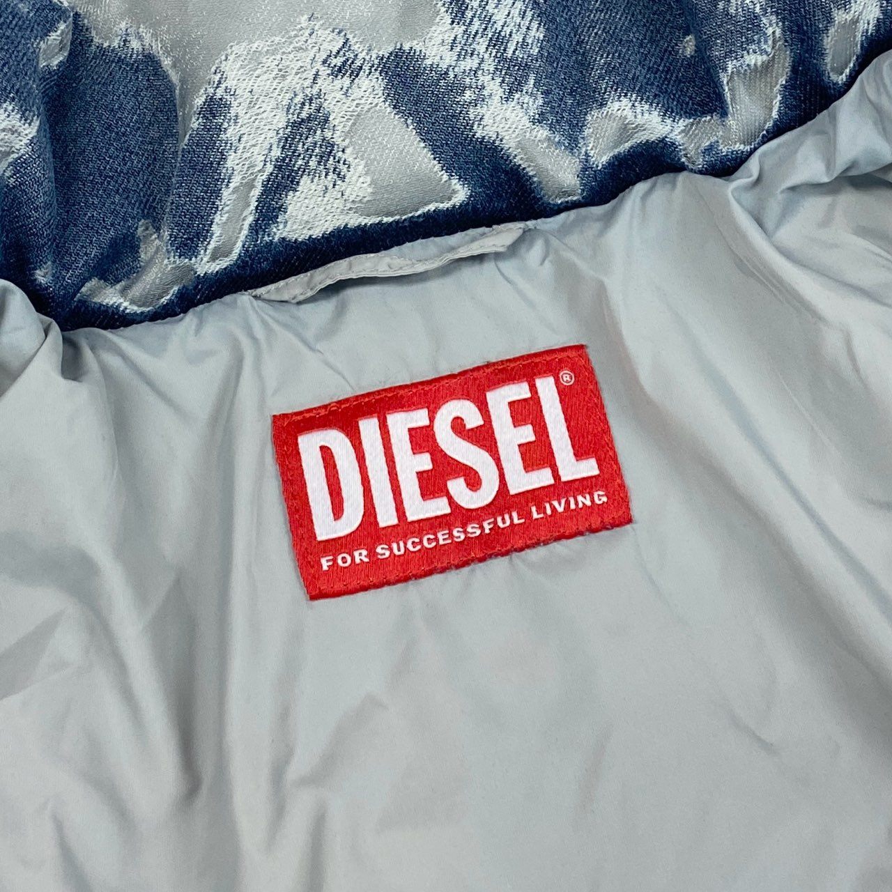 71c24 定価￥111,100 DIESEL ディーゼル W-HISTEL Puffer Jacket パファージャケット サイズ36 / 165 インディゴブルー バーンアウトウォッシュ加工t18r