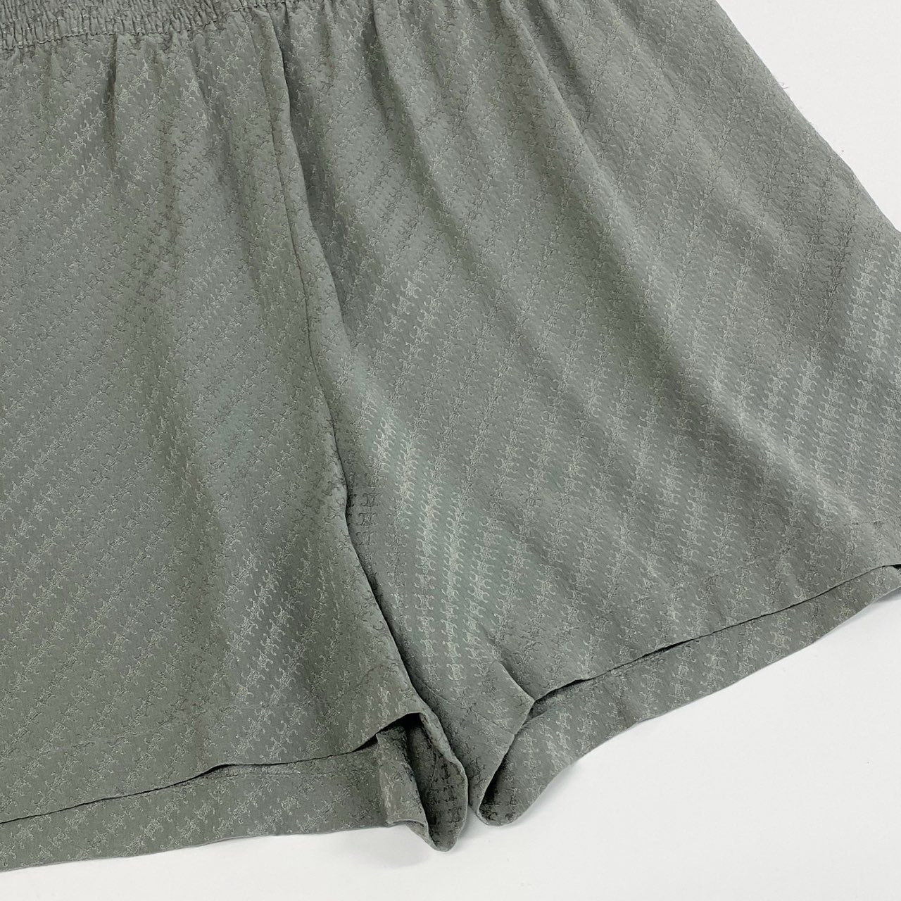 60i29 《美品》 CELINE セリーヌ トリオンフ 総柄 ショートパンツ ハーフパンツ 2R711130R サイズ36 グレー シルク100 レディースu02t