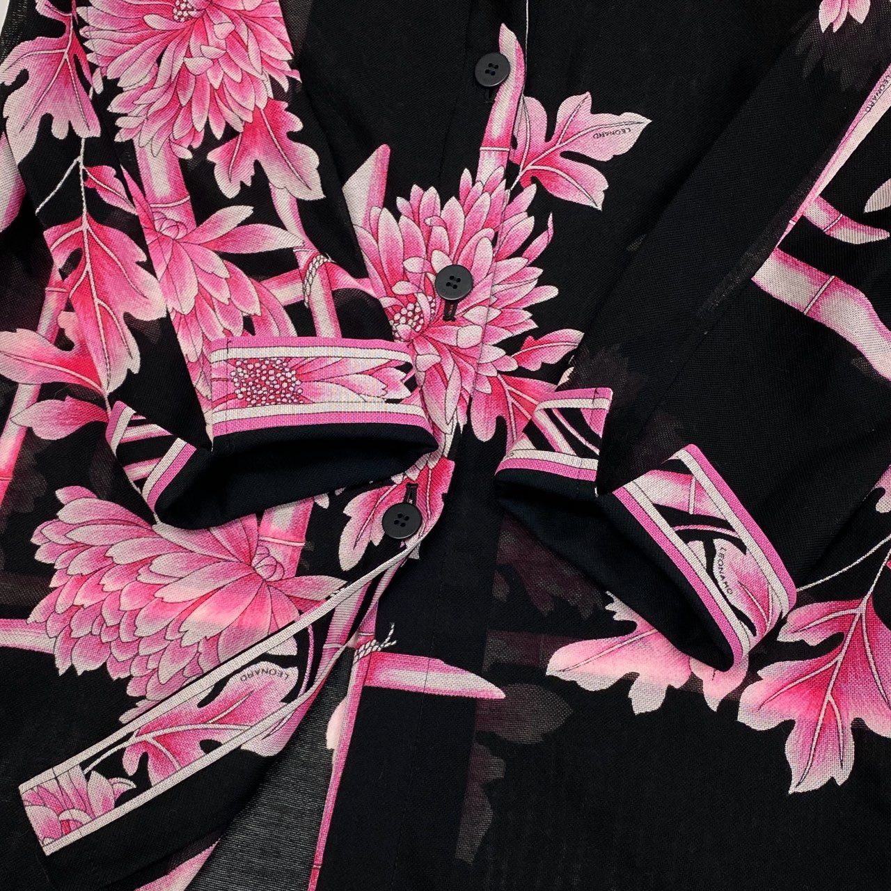 59b22 【美品】 LEONARD FASHION レオナール シアージャケット シャツジャケット 美しい花柄プリント レディース 女性服 11R ブラック ピンク コットン100％u02t