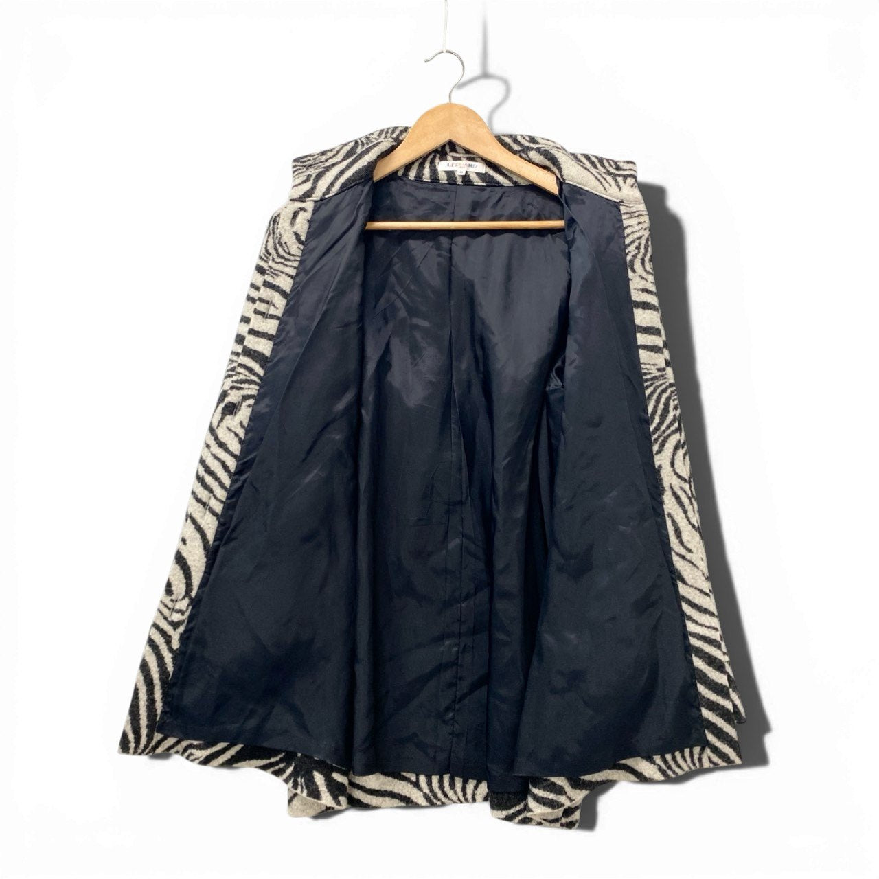 70b13 【美品】LEONARD SPORT レオナール スポーツ ウールジャケットコート ハイネックジャケット メタルロゴボタン ゼブラ柄 総柄 0567662 42サイズ グレー ブラック ウール100％ レディース 女性用u02t