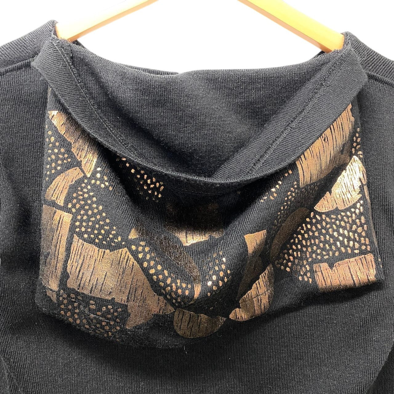20f16 YVES SAINT LAURENT イヴサンローラン ロングスリーブニットセーター ハイゲージニット クロップド丈 ブラック ゴールド レディース 女性服o07t