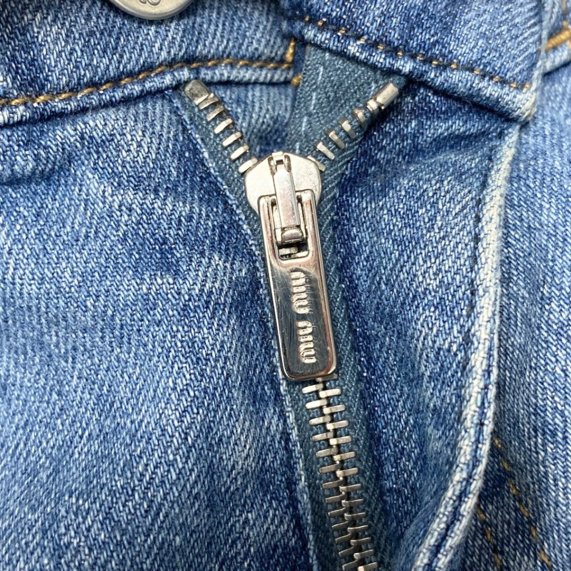 81c26 MIUMIU ミュウミュウ スキニーデニムパンツ ストレッチパンツ ボトムパンツ AMM1 2018 755 GWP256 1M68 26サイズ インディゴ レディース 女性用u02t