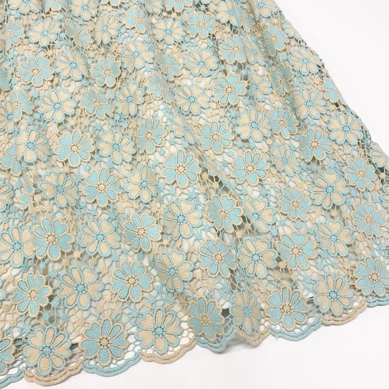 28k5 TOCCA トッカ フルエンブロイダリーワンピース 半袖ワンピース 花柄刺繍 レディース 女性用 2 ベージュ系 ライトブルー コットン100％o07t