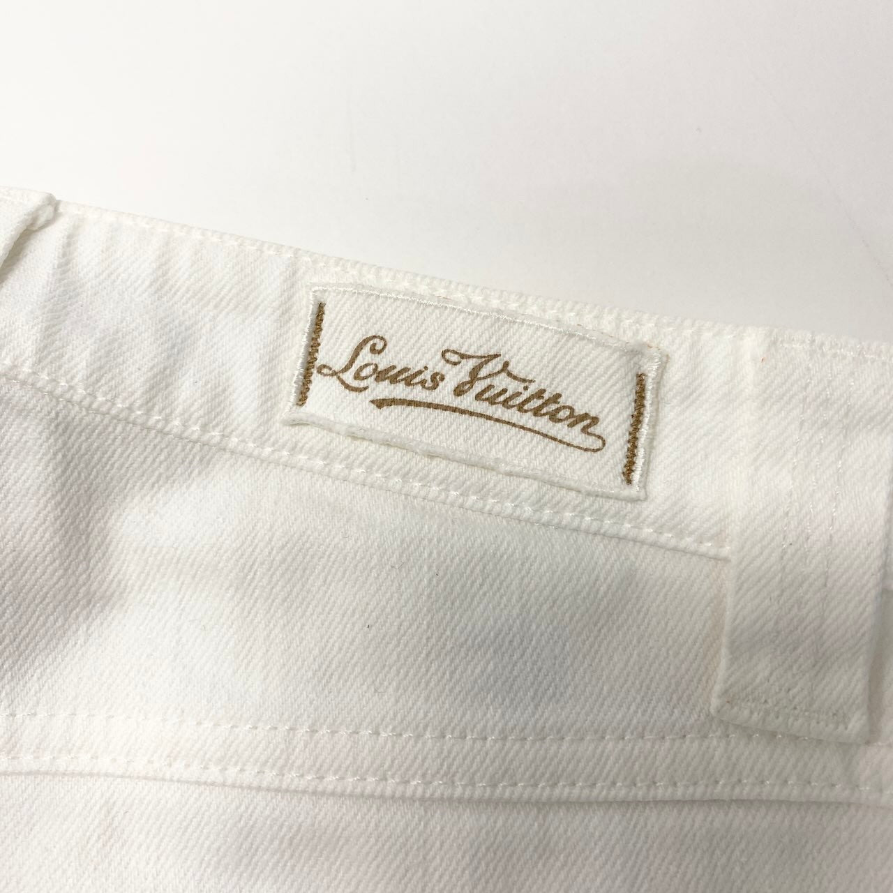 Ed2  LOUIS VUITTON ルイヴィトン クロップド デニムパンツ カラーデニム モノグラムフラワー レディース 女性服 サイズ36 ホワイトu02t