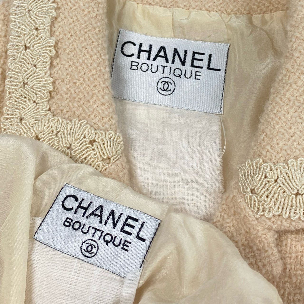 Cc3 CHANEL ヴィンテージ シャネル ココマークボタン ツイードジャケット スカート セットアップ  M相当 アイボリー レディース 女性用 スーツta1