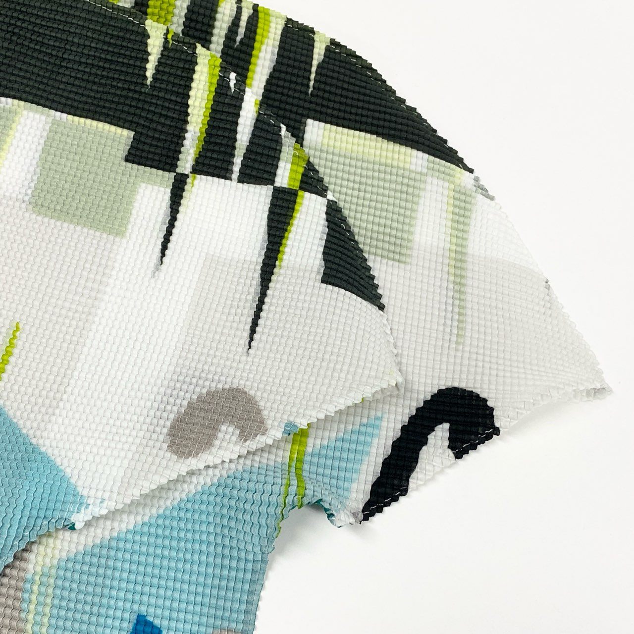 Ac2 ME ISSEY MIYAKE ミーバイ イッセイミヤケ プリーツシャツ Tシャツ カットソー フリー マルチカラー レディース トップスk02i