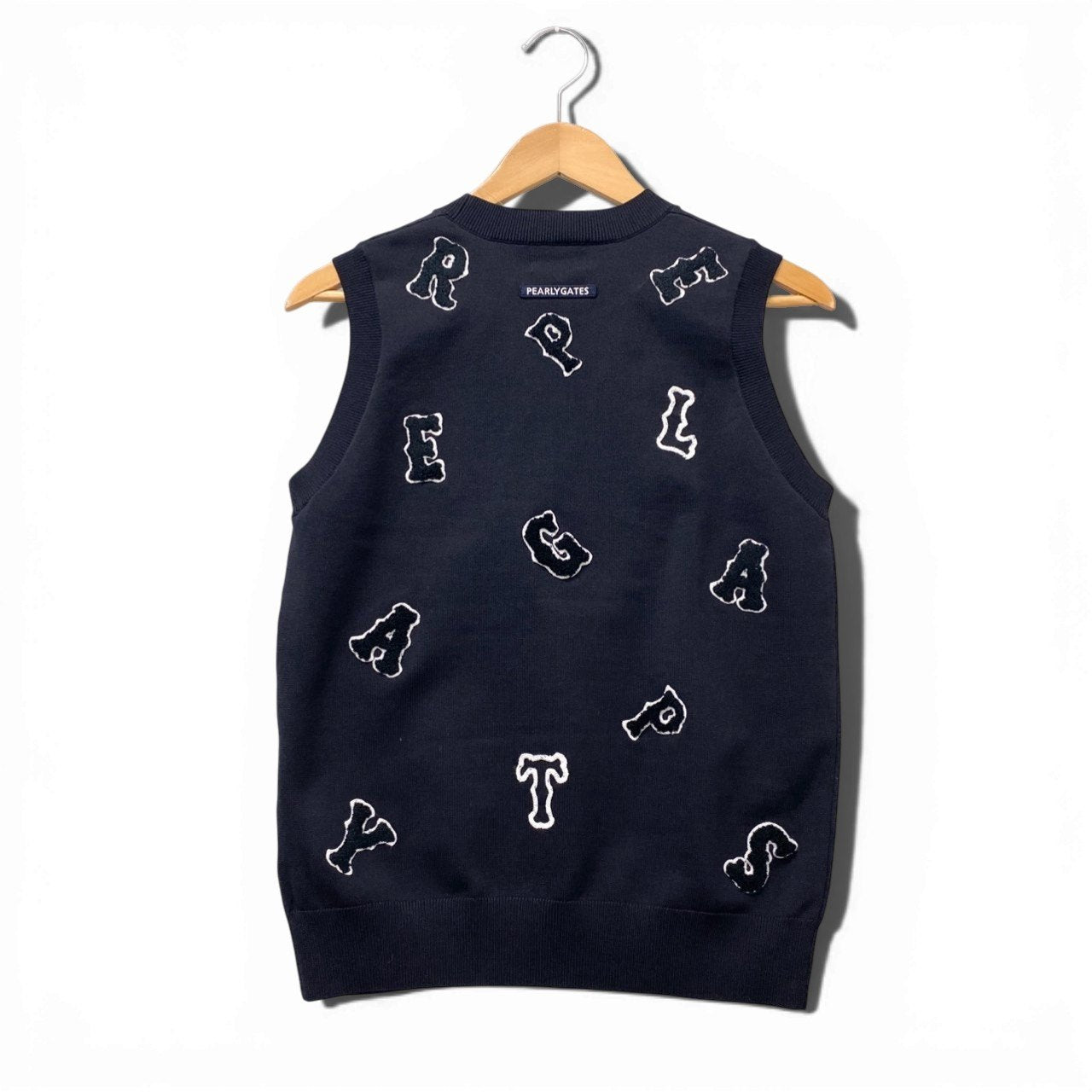 75c13 《美品》 PEARLY GATES パーリーゲイツ 2025 ランダムロゴ ニットベスト トップス 0 ネイビー ゴルフウェアu02t