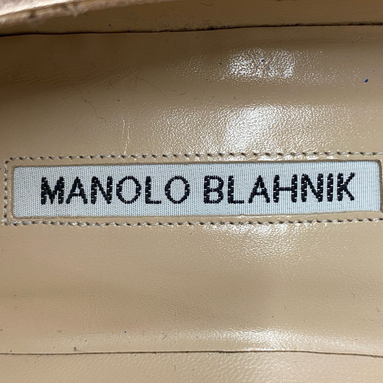 1f24 イタリア製 MANOLO BLAHNIK マノロブラニク ビジューバックル フラットシューズ フラットパンプス ポインテッド 36 1-2 メタリック ピンクベージュ レディース