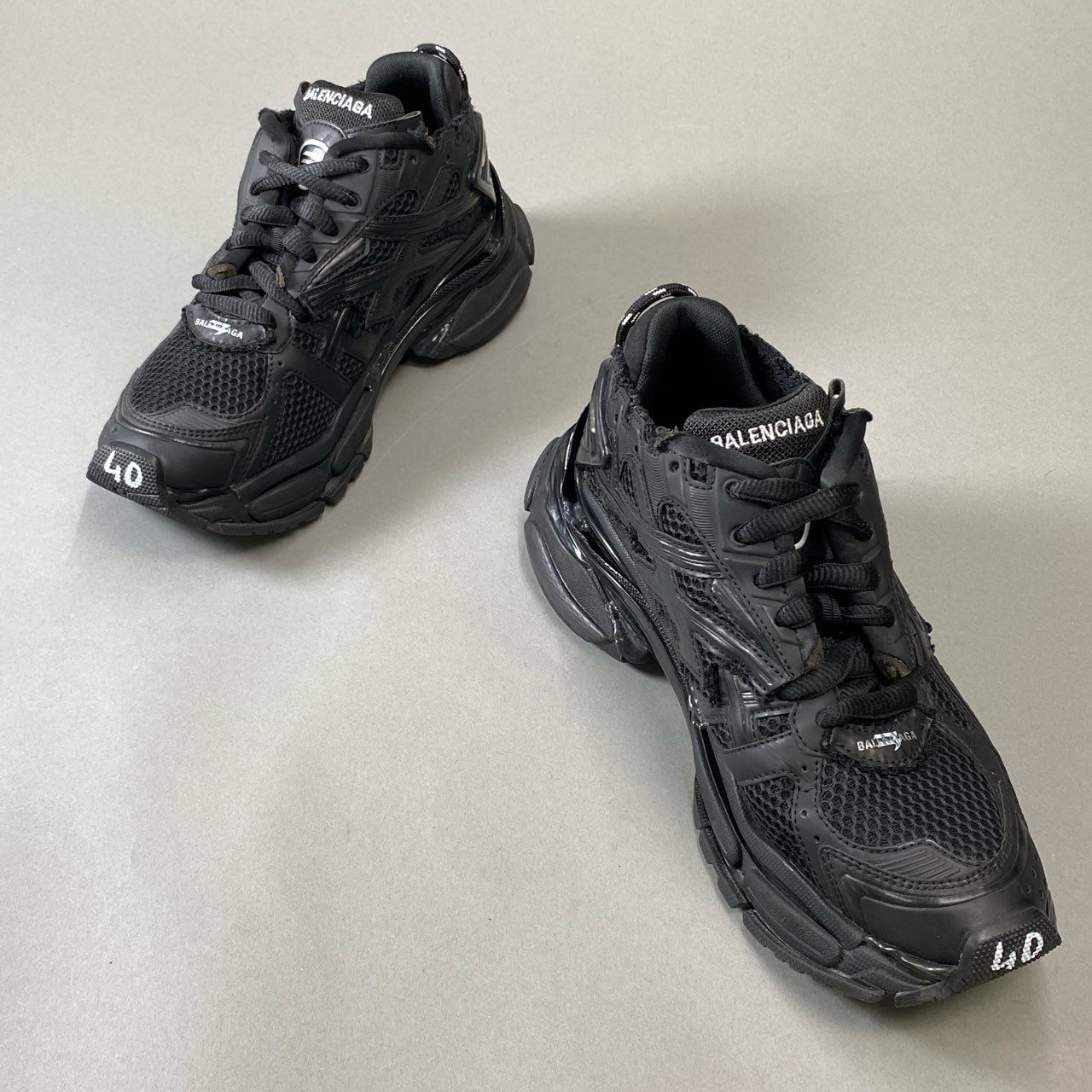 4j23 BALENCIAGA バレンシアガ RUNNER ローカットスニーカー シューズ USED加工 677403 40 26.5cm ブラック メンズo07t