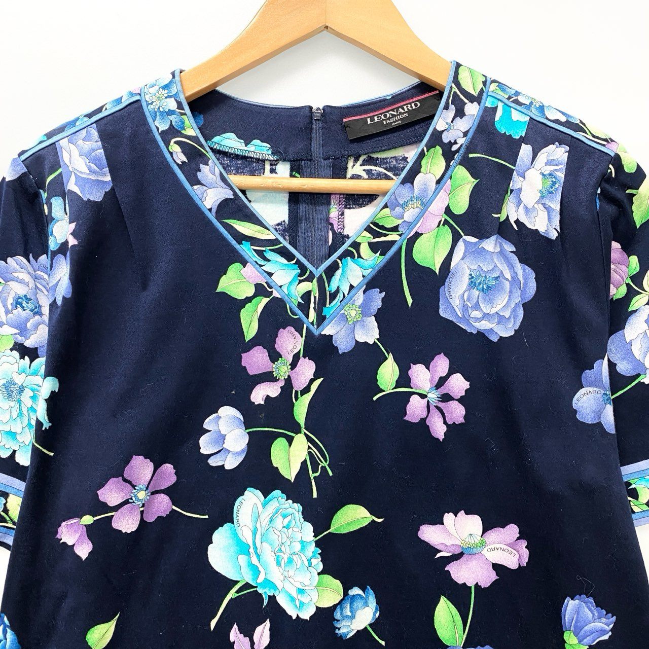 9c20 LEONARD レオナール 美しい花柄プリント 半袖カットソー Tシャツ トップス LL ネイビー コットン レディースu02t