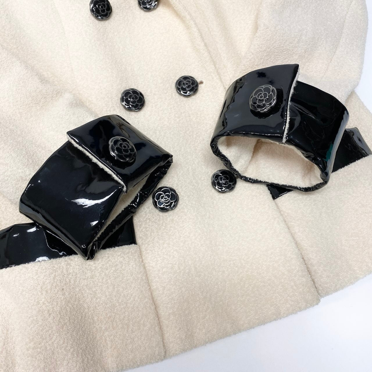 C CHANEL シャネル 16SS ツイードジャケト スプリングジャケット パテントレザー襟 カメリアボタン フランス製 38サイズ アイボリー ブラック レディース 女性用nu1