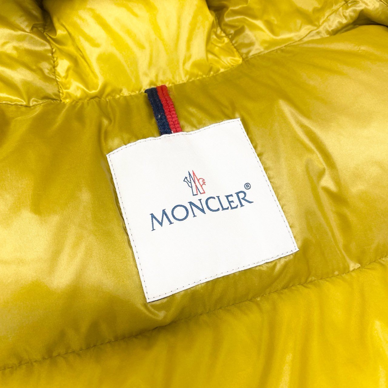 59k1 MONCLER モンクレール SERIN セリン ダウンジャケット ルーマニア製 D20934637349 0 イエロー ナイロン メンズo07t