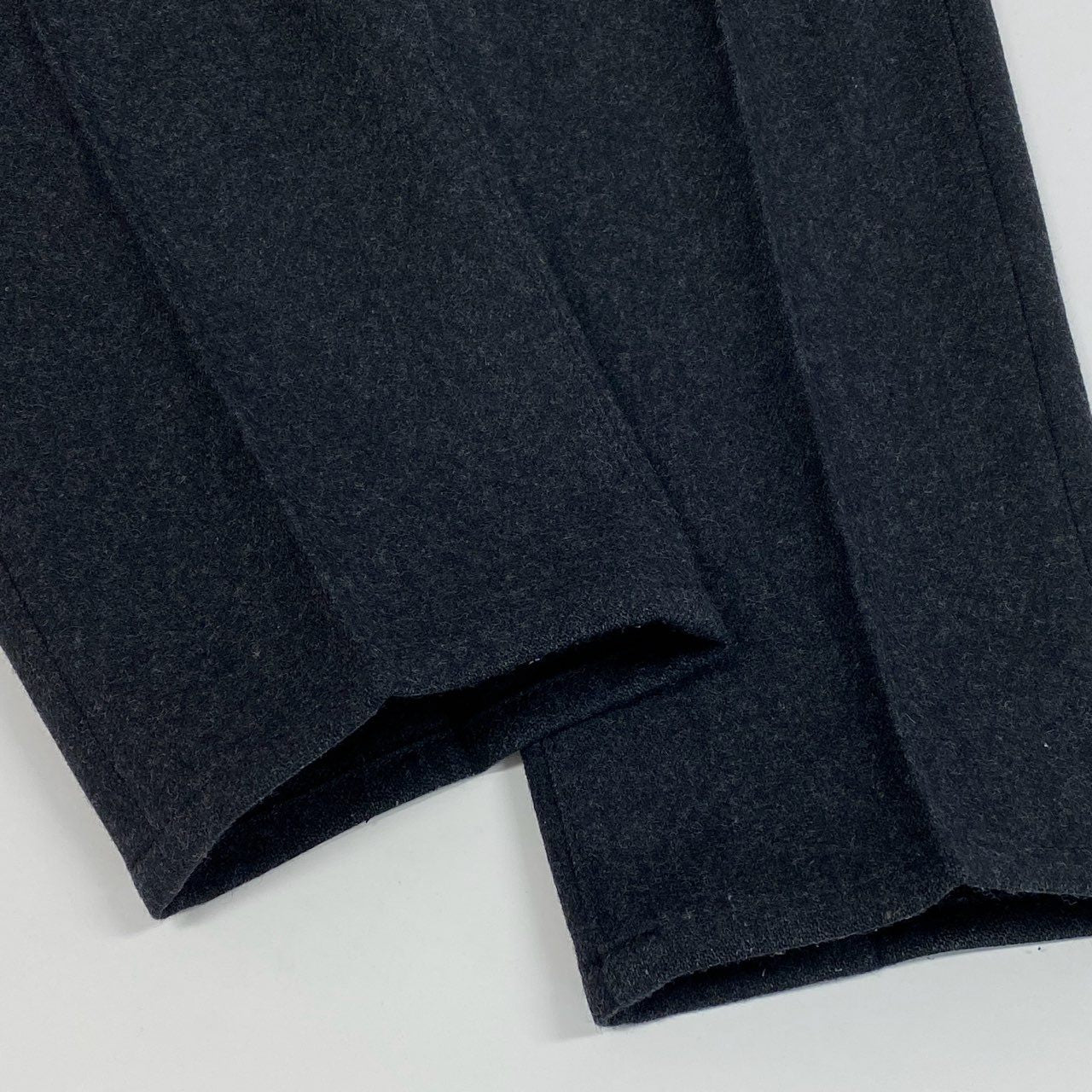 70a15 SIVIGLIA シビリア HERO ヒーロー スラックスパンツ センタープレス キャロットフィット ウール混 イタリア製 メンズ 紳士服 ボトムス 31 ダークグレーu02t