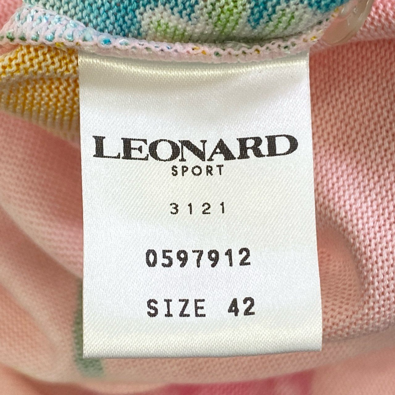 13j16 LEONARD レオナール 美しい花柄プリント タートルネック 七分袖 コットンニットトップ 0597912 42 ピンク セーター 日本製