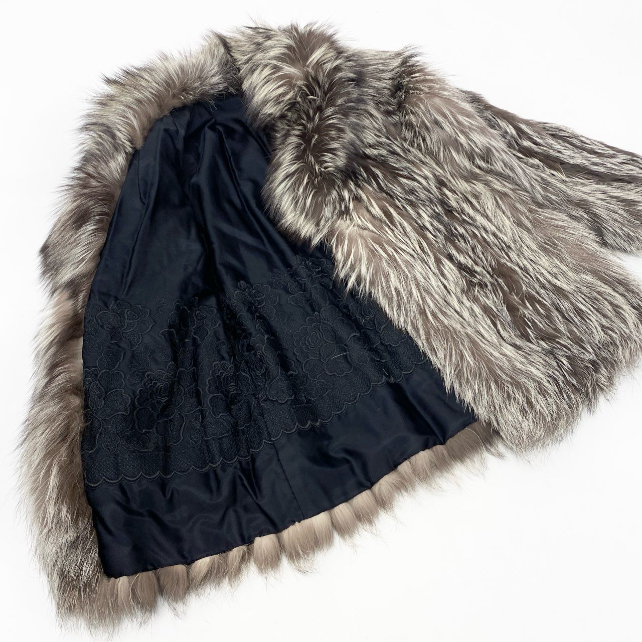 71k20 SAGA FOX サガフォックス 金サガ シルバーフォックス ファーコート 9号 最高級本毛皮 国産品 裏地刺繍 FOX FURt18r