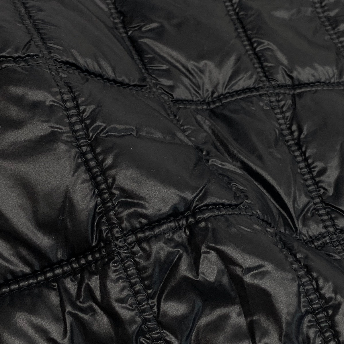 51f27 EMPORIO ARMANI エンポリオアルマーニ キルティングジャケット カシミヤ 中綿ジャケット 胸元ロゴ アウター Sサイズ ブラック ナイロン100％ メンズ 男性用o07t