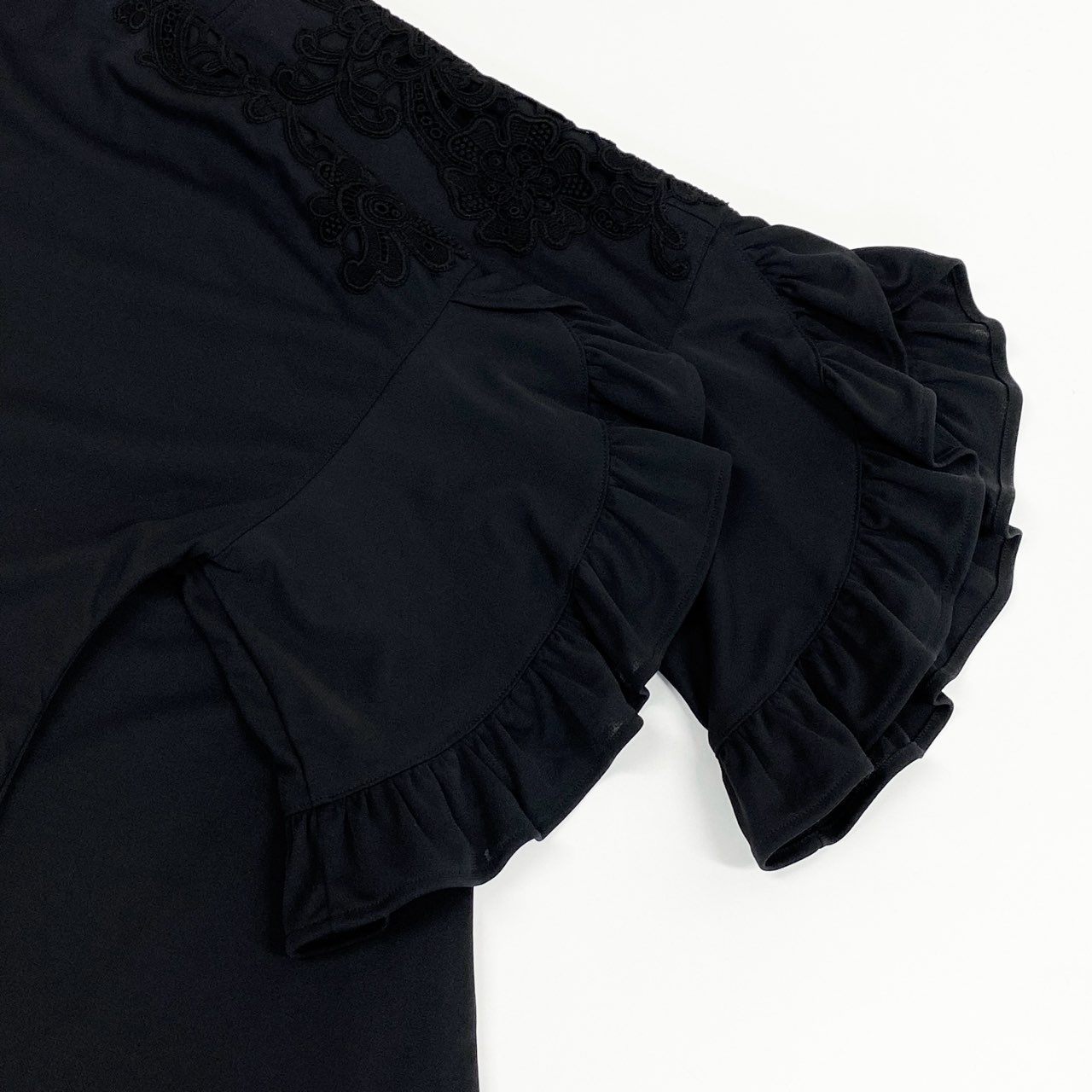 42b27 【美品】 TOKUKO 1er VOL ＊J トクコプルミエヴォル ノーカラージャケット ダブルジップジャケット フリルスリーブ レース装飾 サイズ9 レディース 女性服 サイズ9 ブラックu02t