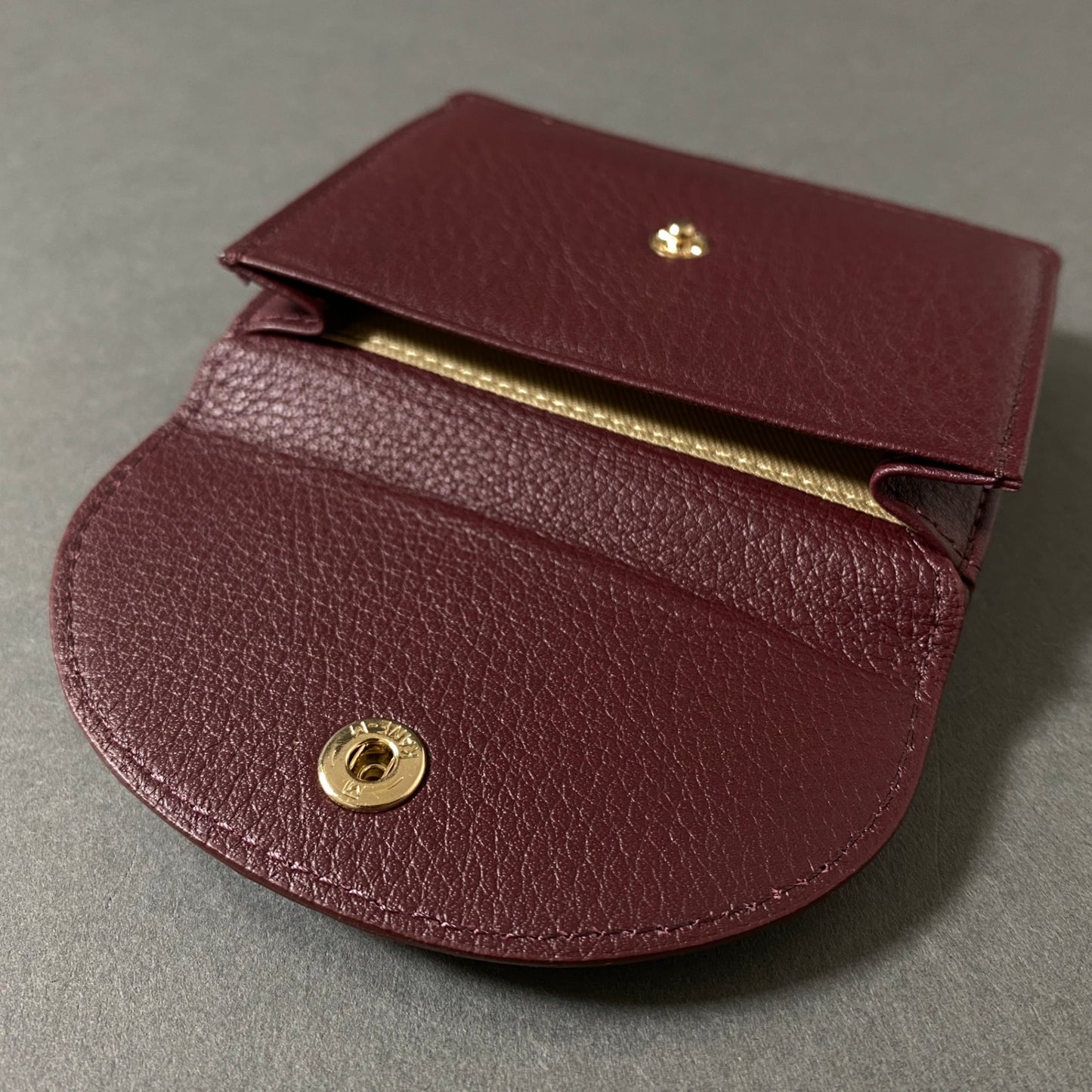 f28-9 《未使用保管品》 OAD NEW YORK オーエーディー ニューヨーク Leather Mini Wallet レザーミニウォレット バーガンディ レザー 三つ折り財布