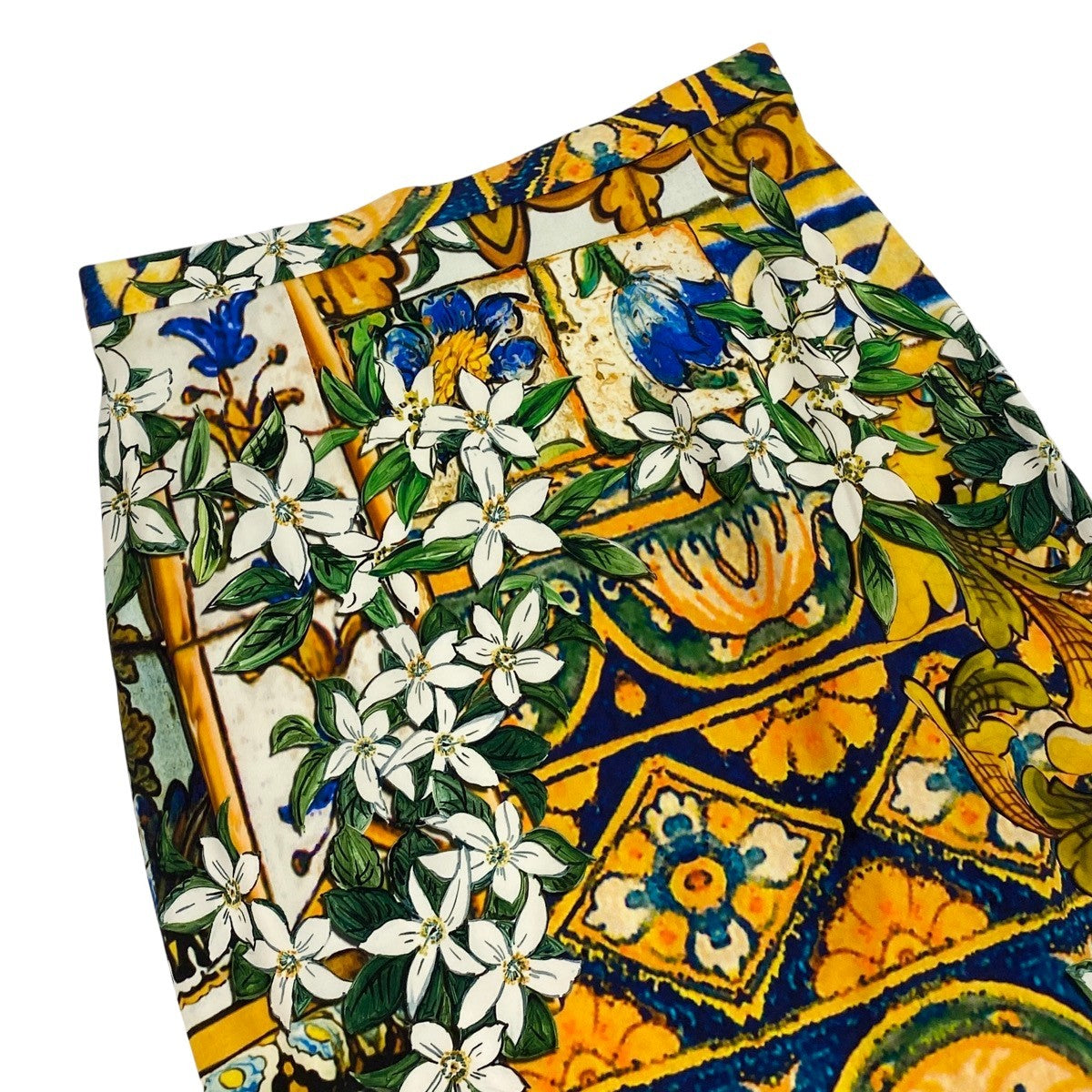 g13 【極美品】DOLCE＆GABBANA ドルチェアンドガッバーナ シルクスカート マヨルカ花柄 膝丈 イタリア製 38サイズ マルチカラー レディース 女性用u02t