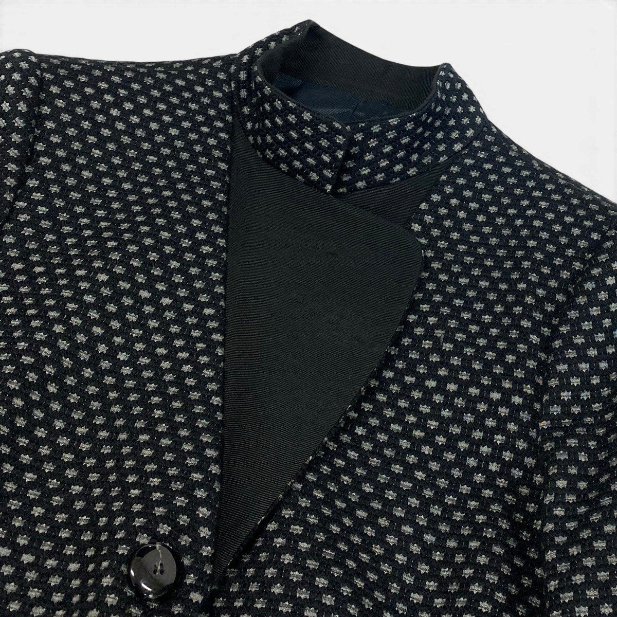 Ef27 ARMANI COLLEZIONI アルマーニコレツィオーネ テーラードジャケット 総柄 立体刺繡 サイズ40 ブラック レディースo07t