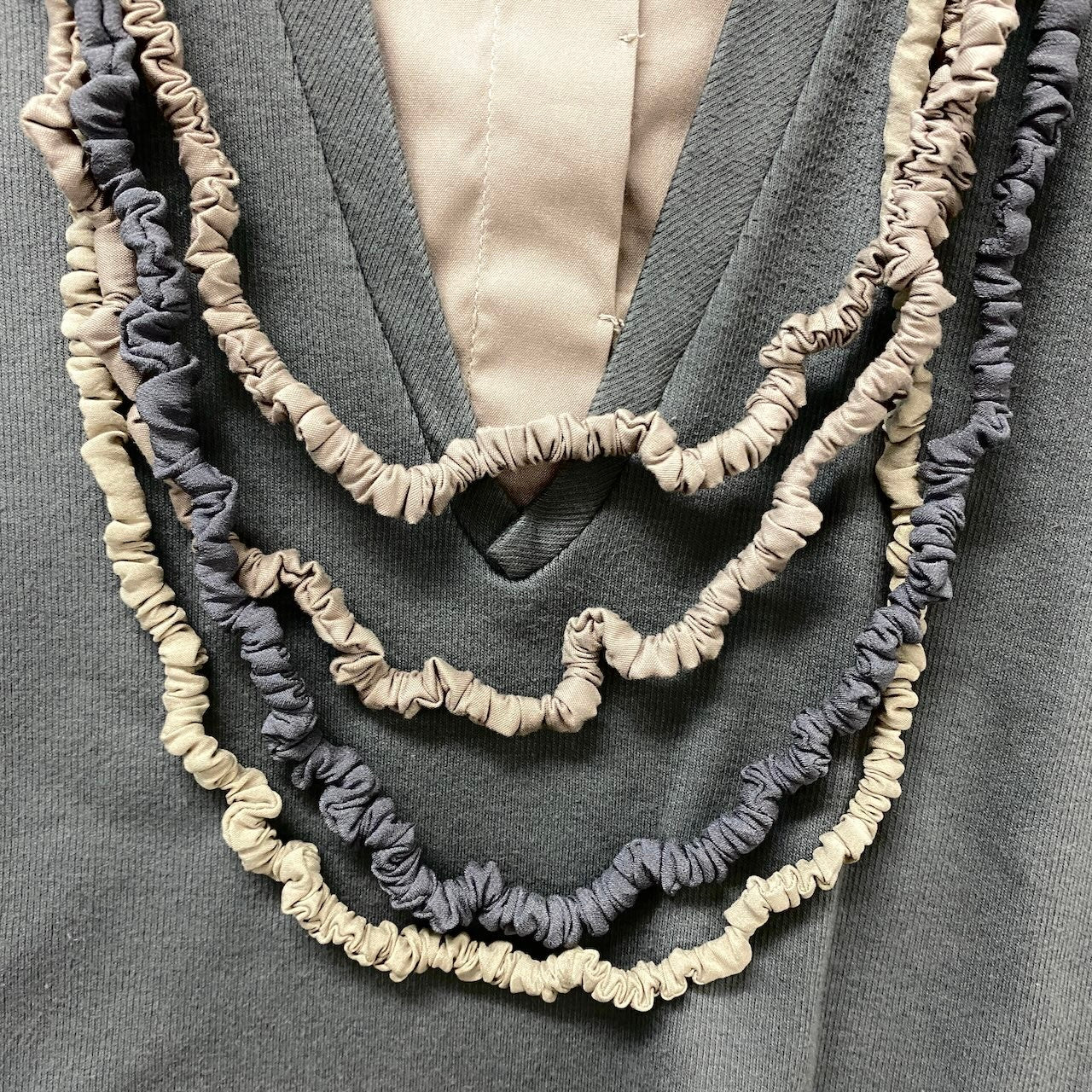 59f17 BRUNELLO CUCINELLI ブルネロクチネリ レイヤード風 ニットセーター 5分袖 サイズM グレー ベージュ レディース 女性服o07t