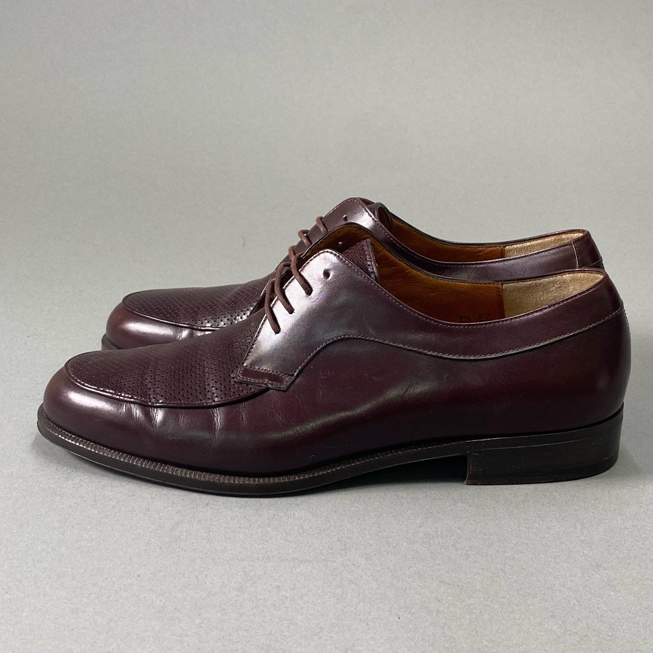 Bi18 Salvatore Ferragamo サルヴァトーレフェラガモ イタリア製 パンチングレザー ドレスシューズ レースアップ 革靴 外羽根 7 1/2 ブラウン レザー メンズk02i