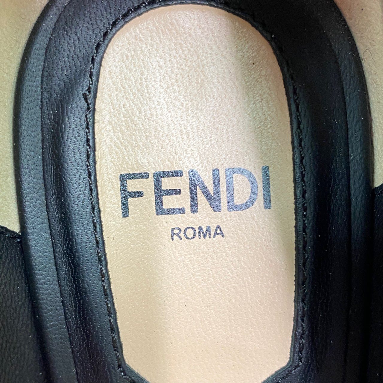 6a9 FENDI フェンディ クラシック レザーヒールパンプス 36 1/2 ブラック Leather イタリア製 シューズ