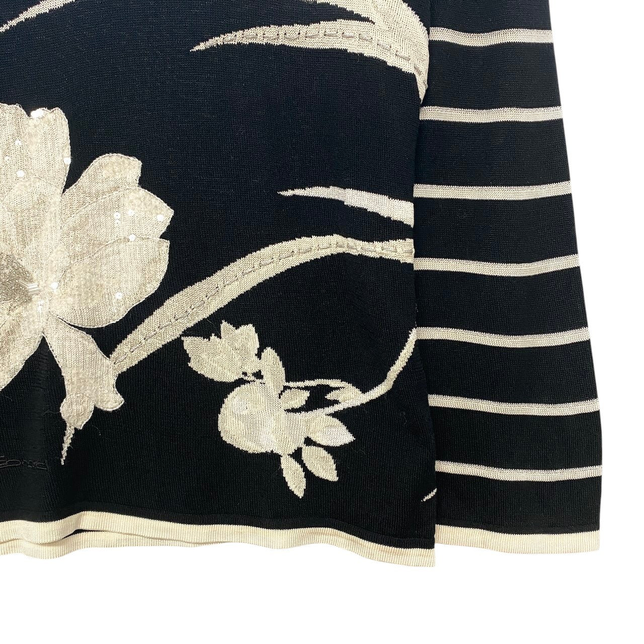 4h28 LEONARD FASHION レオナール ロングスリーブ ニットセーター スパンコール 花柄刺繍 ボーダー柄 サイズLL ブラック レディースu02t
