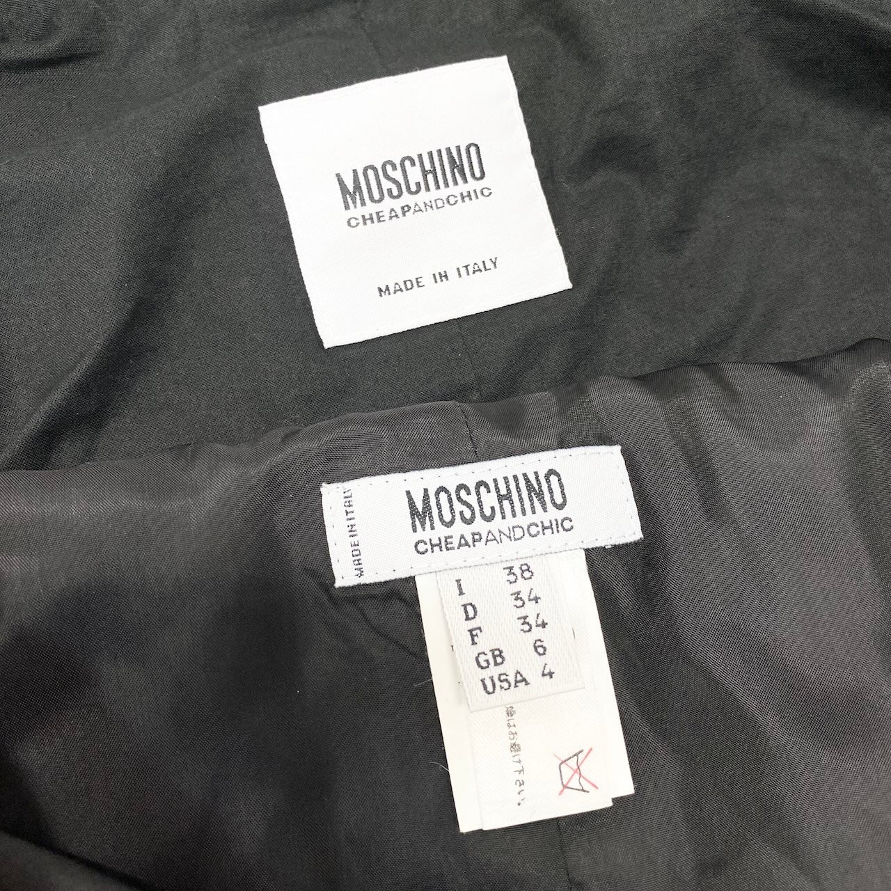 76c26 MOSCHINO モスキーノ フラワーデザイン スカートセットアップ サイズ38 ブラック レディース 女性用t18r