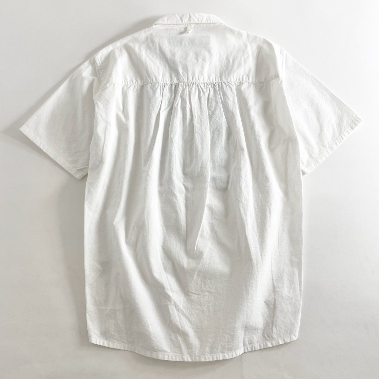 59g26 NEIGHBORHOOD ネイバーフッド EMB/CL-SHIRT 半袖シャツ ショートスリーブ バックギャザー 日本製 181AQNH-SHM02 Sサイズ ホワイト コットン リネン