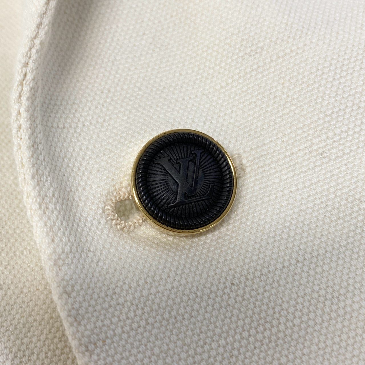 14c5 LOUIS VUITTON ルイヴィトン LVロゴボタン コットンリネン 金ボタン ブレザー テーラードジャケット サイズ50 ホワイト系(生成り) メンズ 男性用 サマージャケットk02i