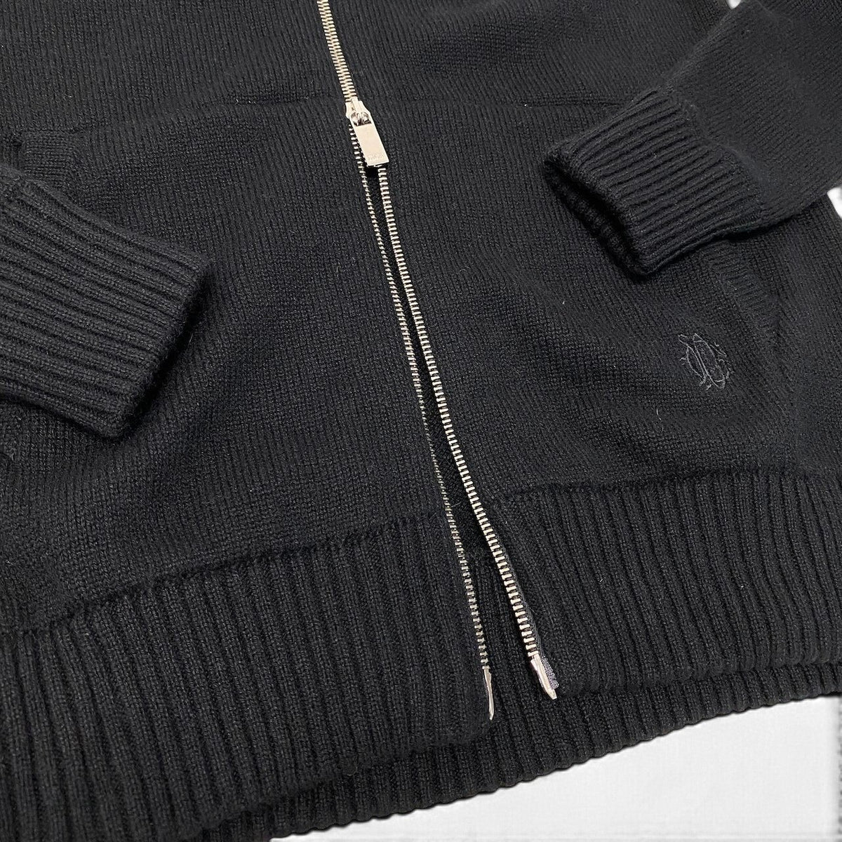 43j16 【未使用】 DIOR ディオールオム カシミヤ ニットパーカー ダブルジップ ロゴ刺繍 013M200AT956 サイズXS ブラック カシミヤ100％ メンズu02t