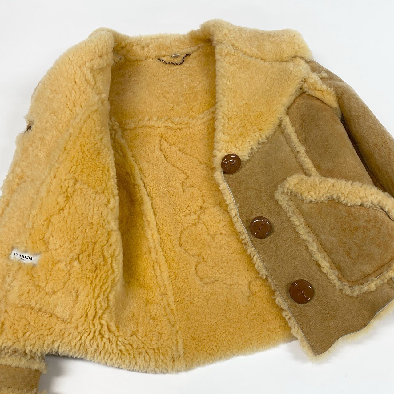 53a19 COACH コーチ Eagle Raggedy Shearling Jacket ムートンジャケット 鷹 花柄刺繍 イタリア製 レディース 女性用 サイズ2 ベージュ 本革 羊革u02t