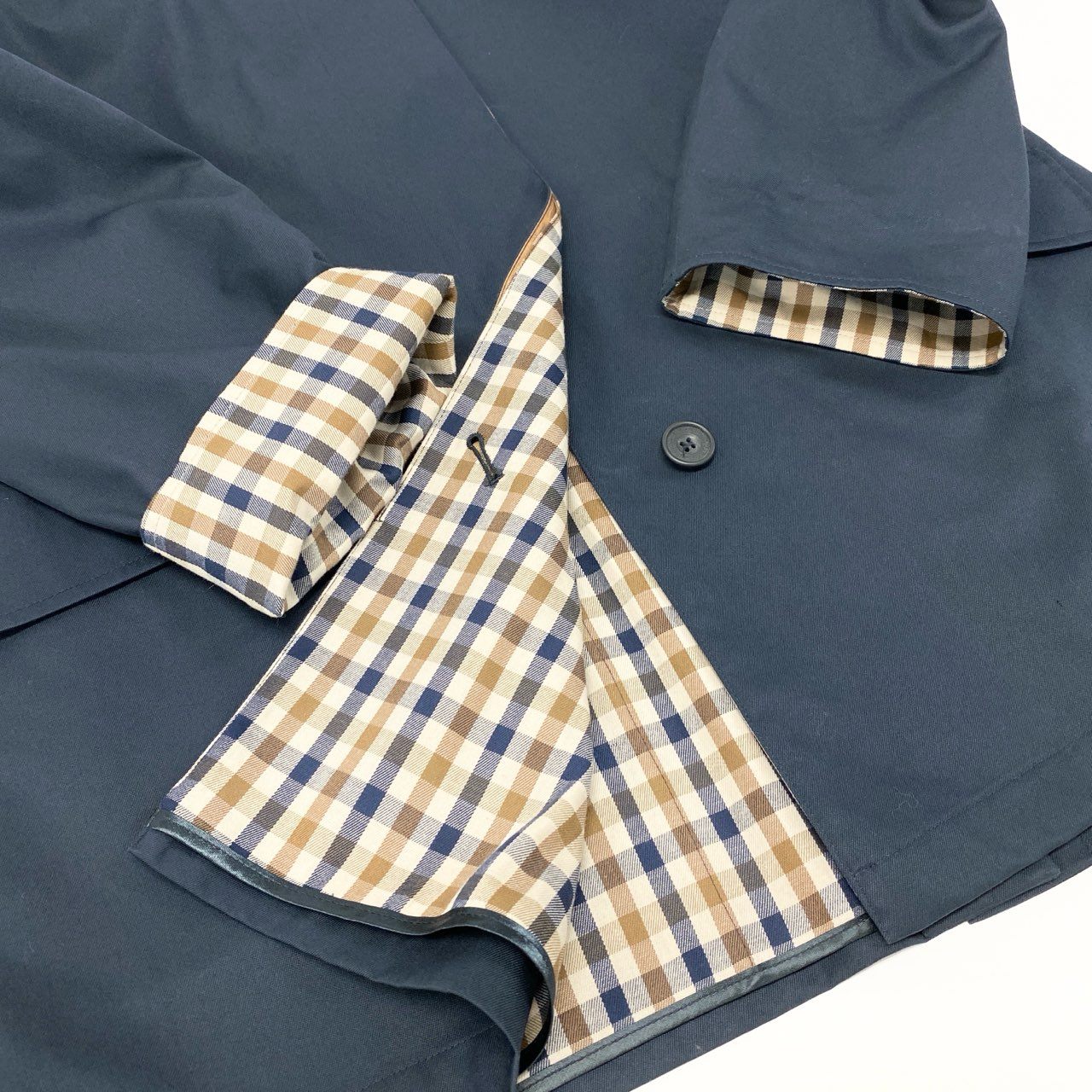 51Ⅼ2《美品》 Aquascutum OF LONDON アクアスキュータム 英国製 ステンカラーコート 切替チェック柄 比翼ボタン レディース 女性用 M ネイビー コットン100％u02t