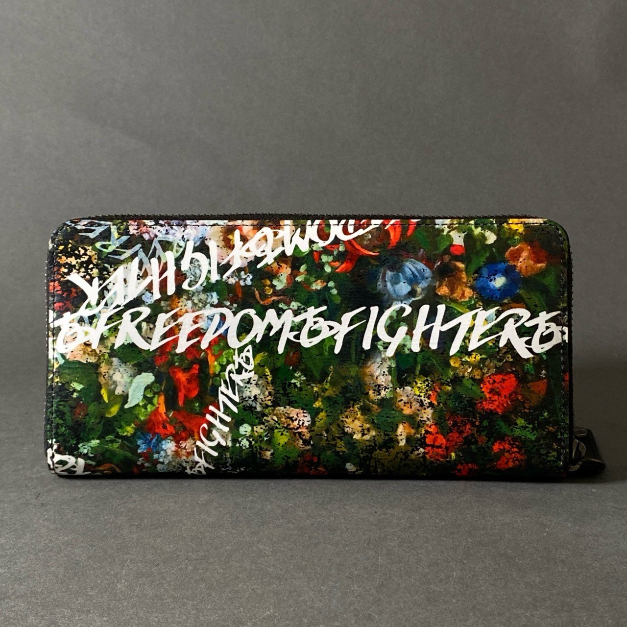 7g19 《未使用》 Vivienne Westwood ヴィヴィアンウエストウッド FREEDOM FIGHTER FLOWER ラウンドファスナー ロングウォレット 長財布