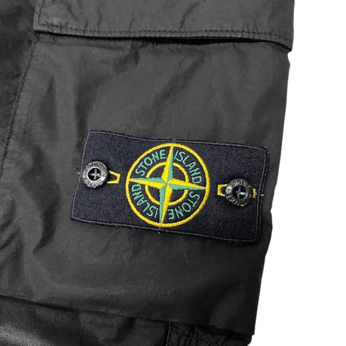 25j20 STONE ISLAND ストーンアイランド レギュラー テーパードフィット カーゴパンツ 伸縮性 3100031 W27 ブラック メンズo07t
