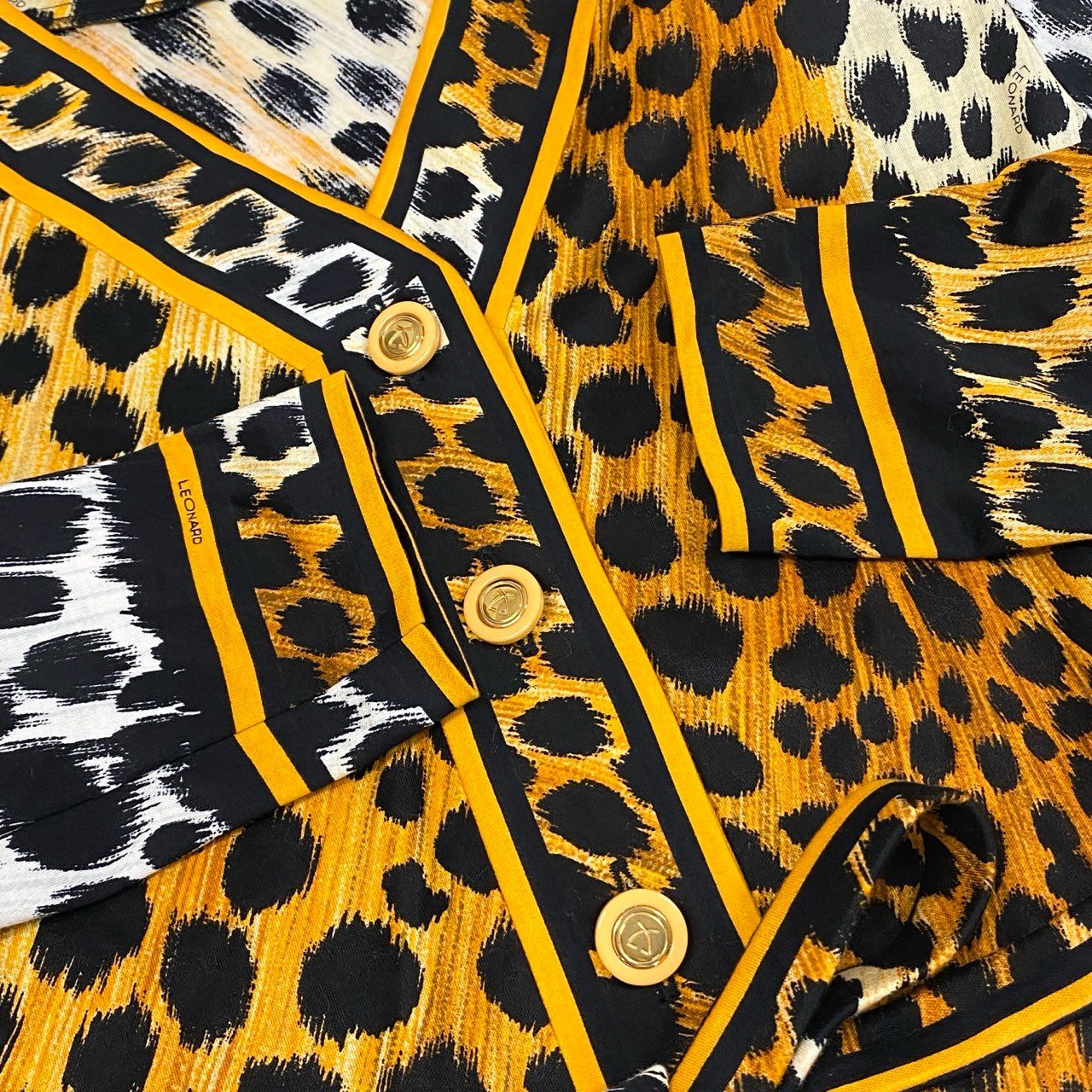 3k19《美品》 LEONARD FASHION レオナール セットアップスカート ノーカラージャケット タイトスカート アニマル柄 総柄 レディース 女性用 Ｍ マルチカラー コットン100％u02t