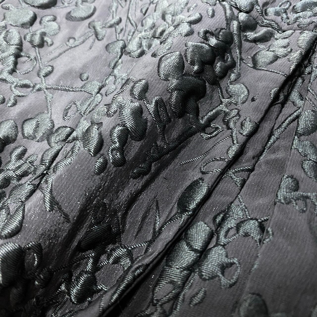 89g20 GIORGIO ARMANI ジョルジオアルマーニ キャミソール トップ 立体刺繡 サイズ42 ダークグレー レディースu02t