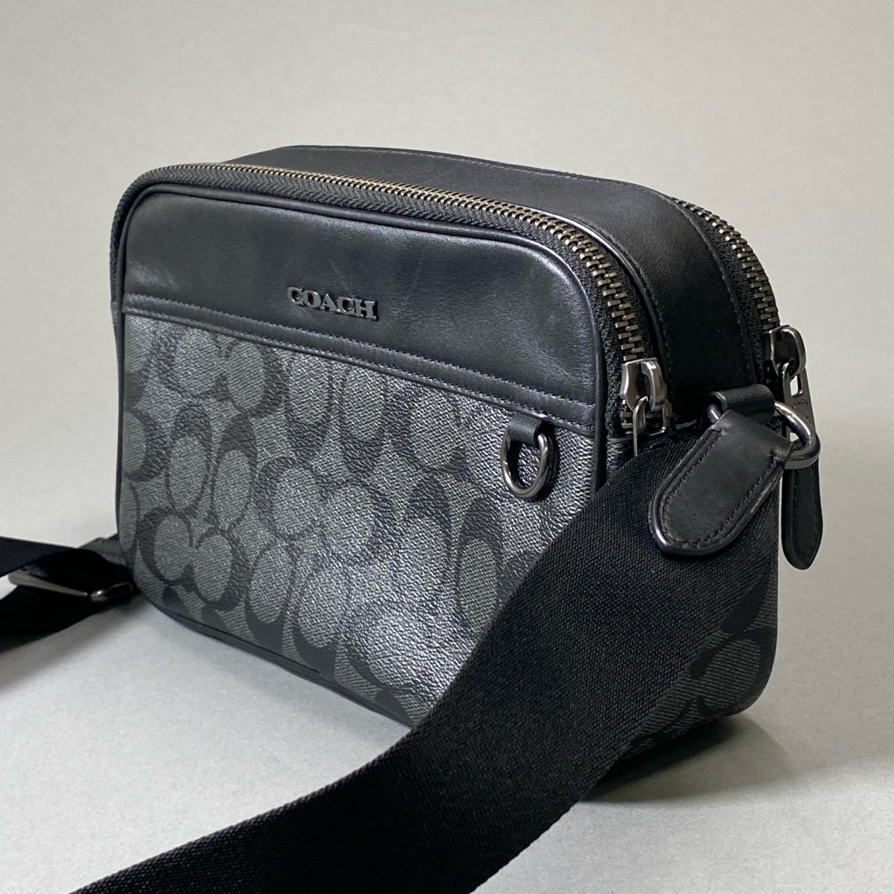 Aj3 《美品》 COACH コーチ ダブルファスナー ショルダーバッグ C4149 ブラック シグネチャー カメラバッグ クロスボディ カバン 鞄t18r
