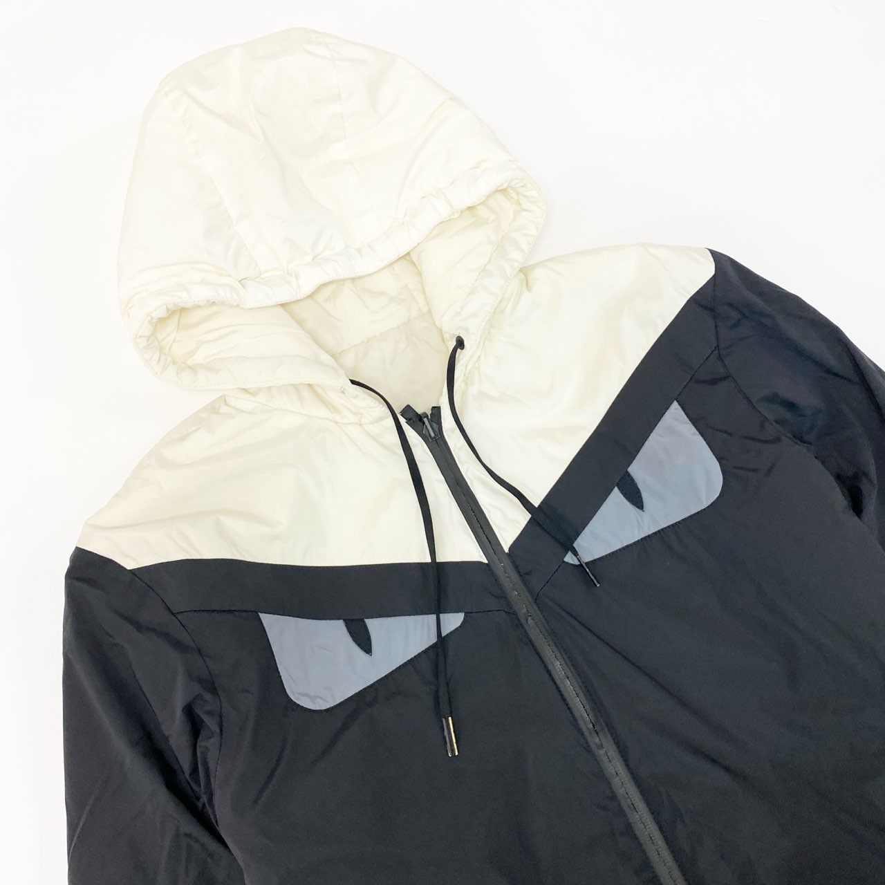 31L8 FENDI フェンディ モンスター バグズアイ リバーシブル ナイロンジャケット 中綿ジャケット FAA527 46サイズ ホワイト ブラック メンズo07t