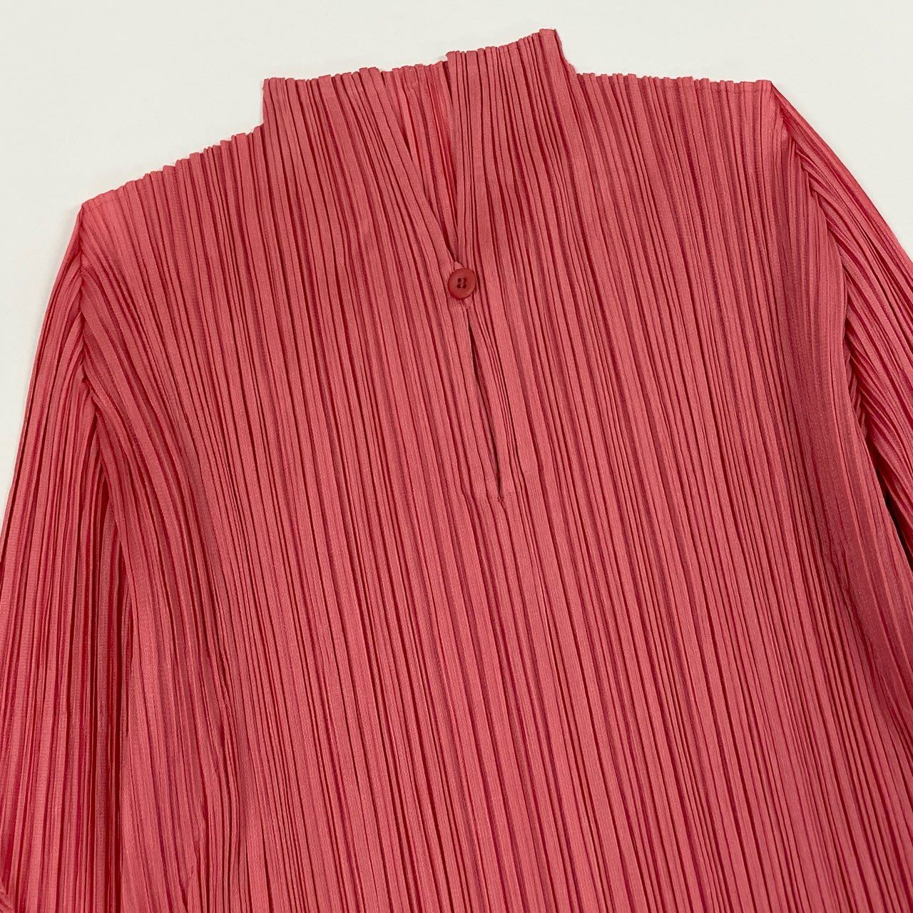 50b9 【美品】PLEATS PLEASE プリーツプリーズ プリーツハイネックカットソー 変形スリーブ トップス PP51-JK124 3サイズ ピンク ポリエステル100％ レディース 女性用k02i