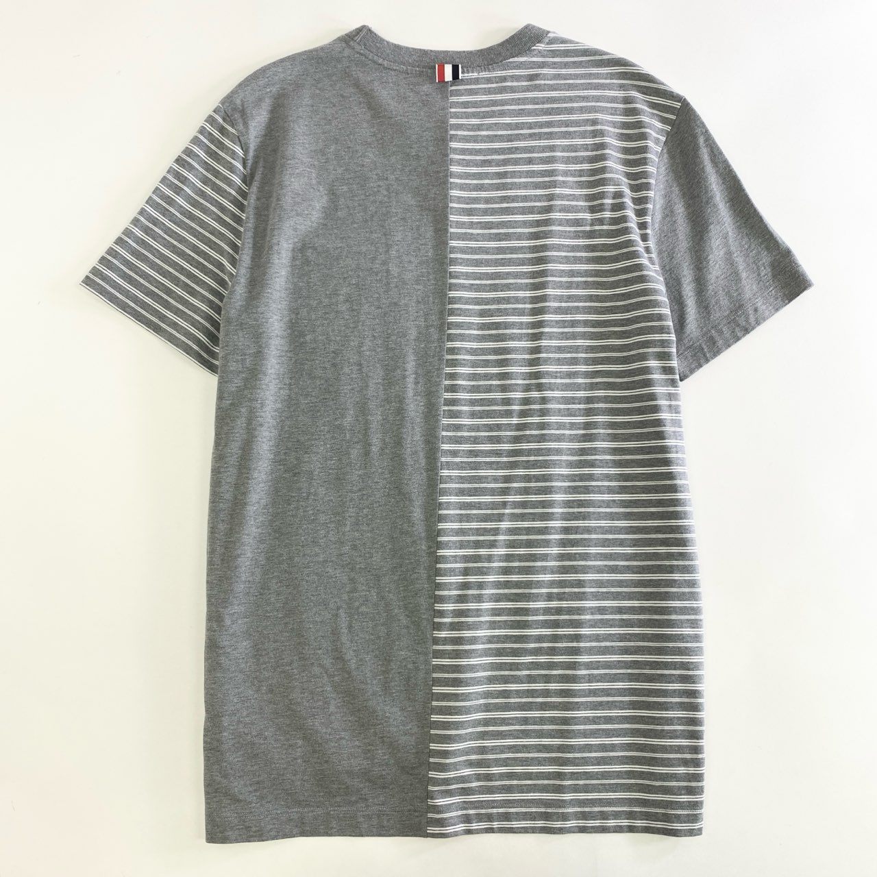 52k9 《備品》 THOM BROWNE トムブラウン ハーフボーダー Tシャツ 3 グレー カットソー イタリア製 トリコロール