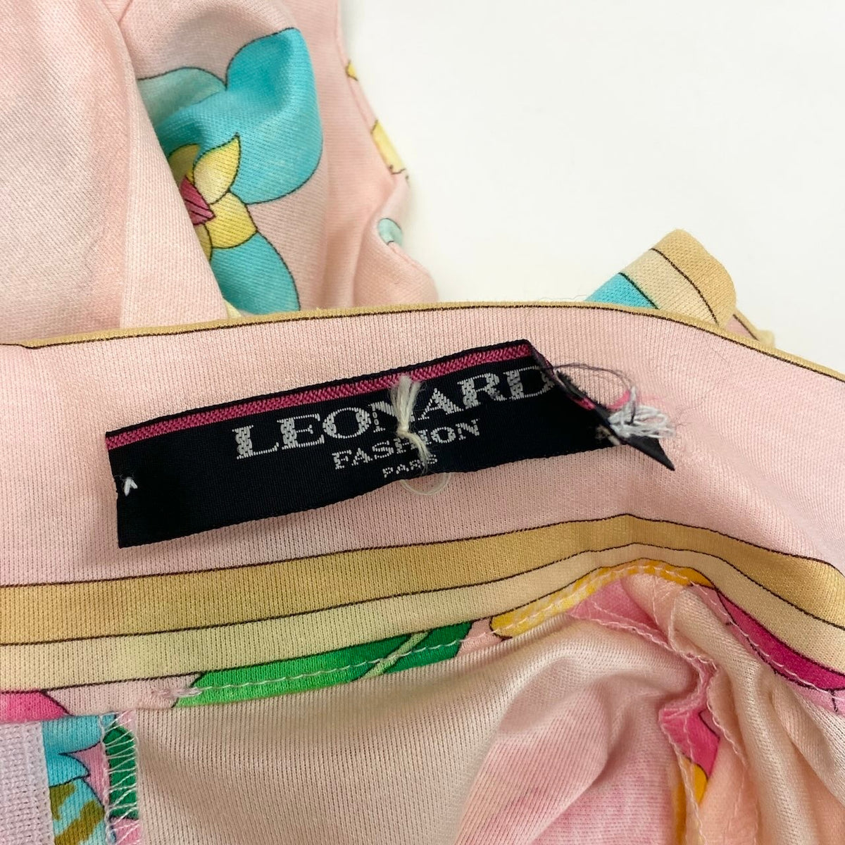 61i14 LEONARD レオナール 大きいサイズ 半袖カットソー 花柄トップス ハイネック コットンシャツ 0339135 LL ピンク系 綿100％ レディース 女性用u02t