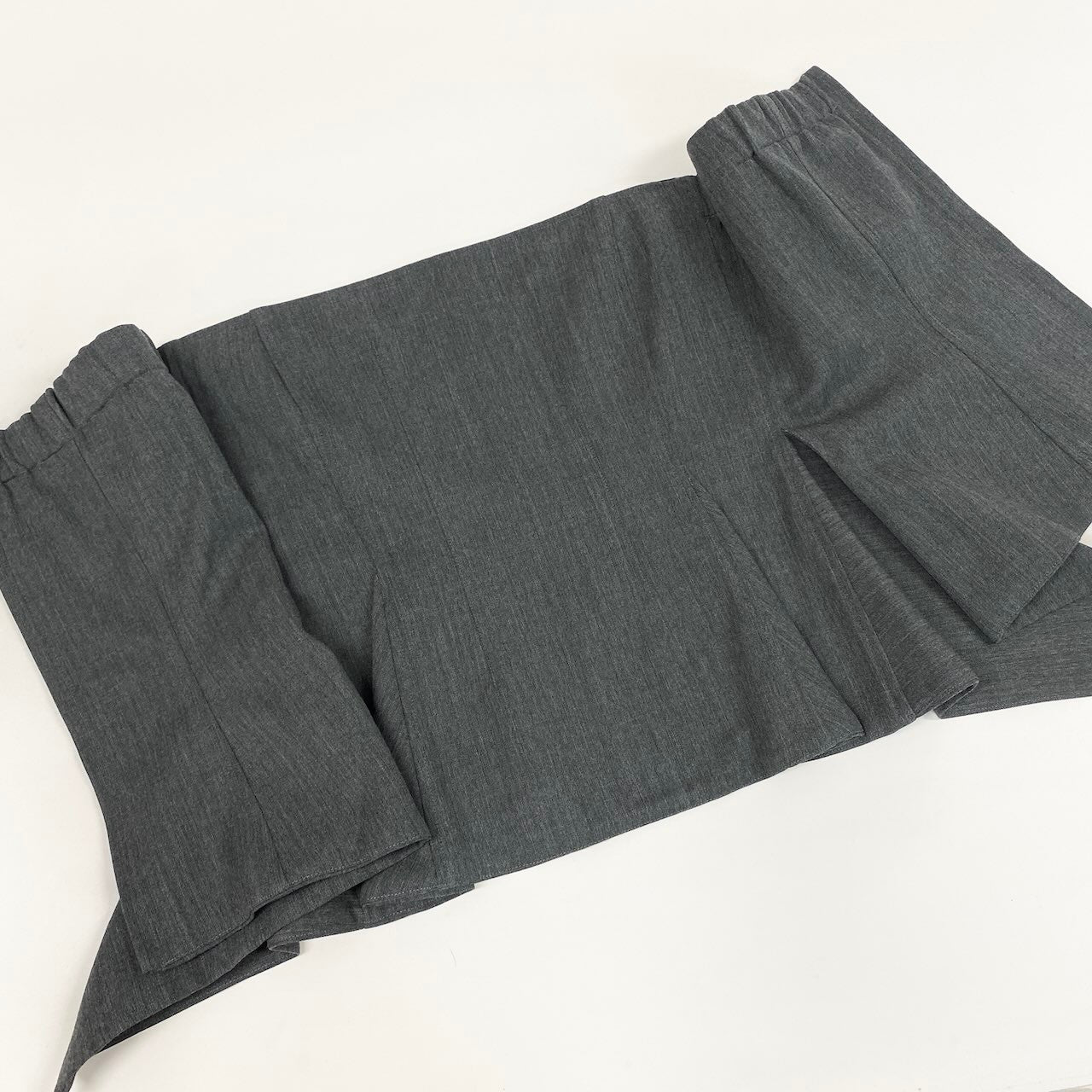 25e14 【美品】Cygne シーニュ ペプラムビスチェ ペプラムトップス 1サイズ グレー ウール100％ レディース 女性用k02i