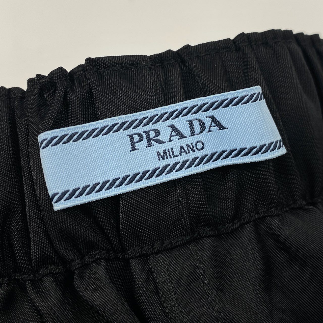 Ic16 PRADA プラダ トライアングルロゴ Re-Nylon ショートパンツ ショーツ Triangle Logo Short Pants 22C757 サイズ38 ブラックt18r