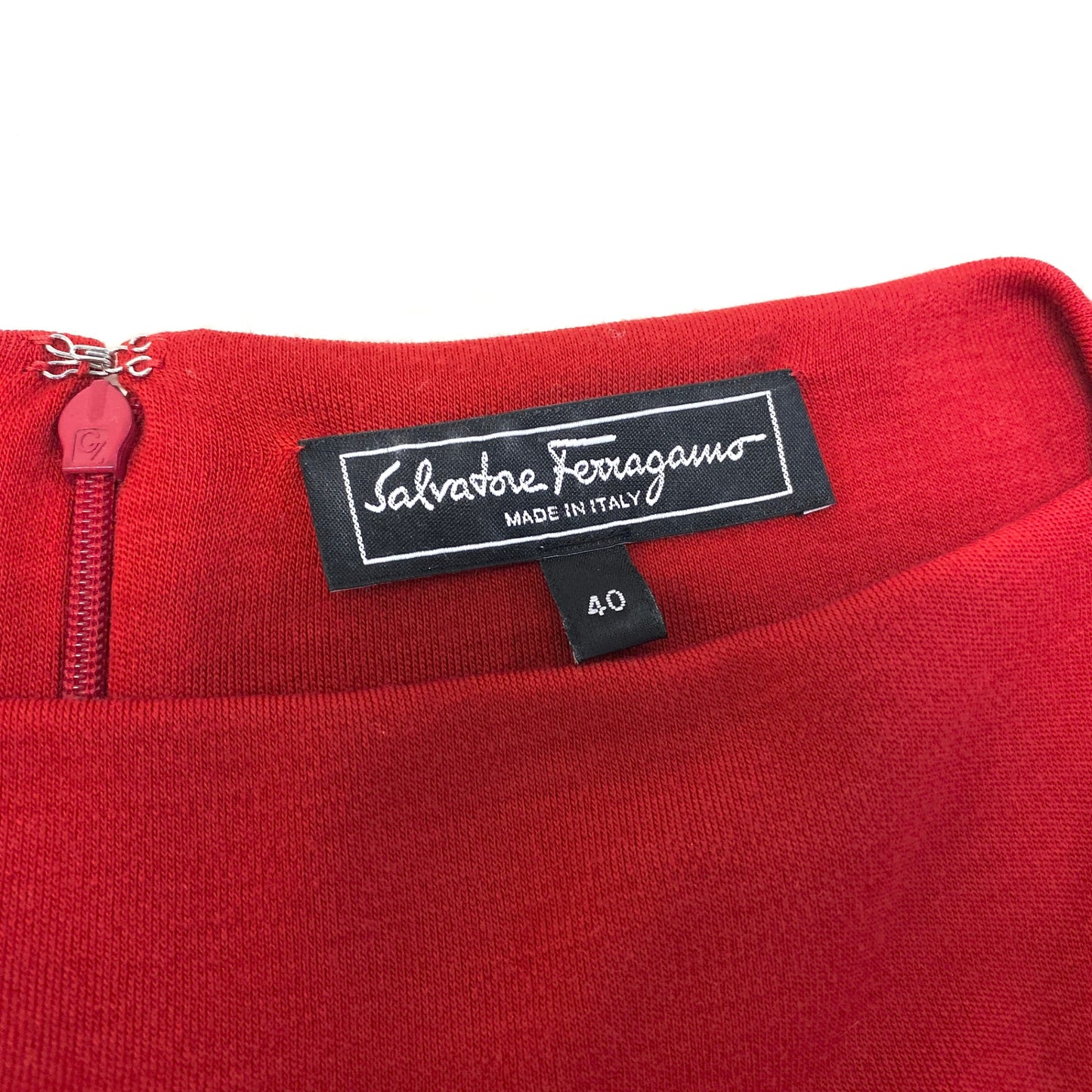 Ee27  Salvatore Ferragamo サルヴァトーレフェラガモ ボートネック 膝丈ワンピース ドレスワンピース サイズ40 レッド ウール100％ レディース 女性服o07t