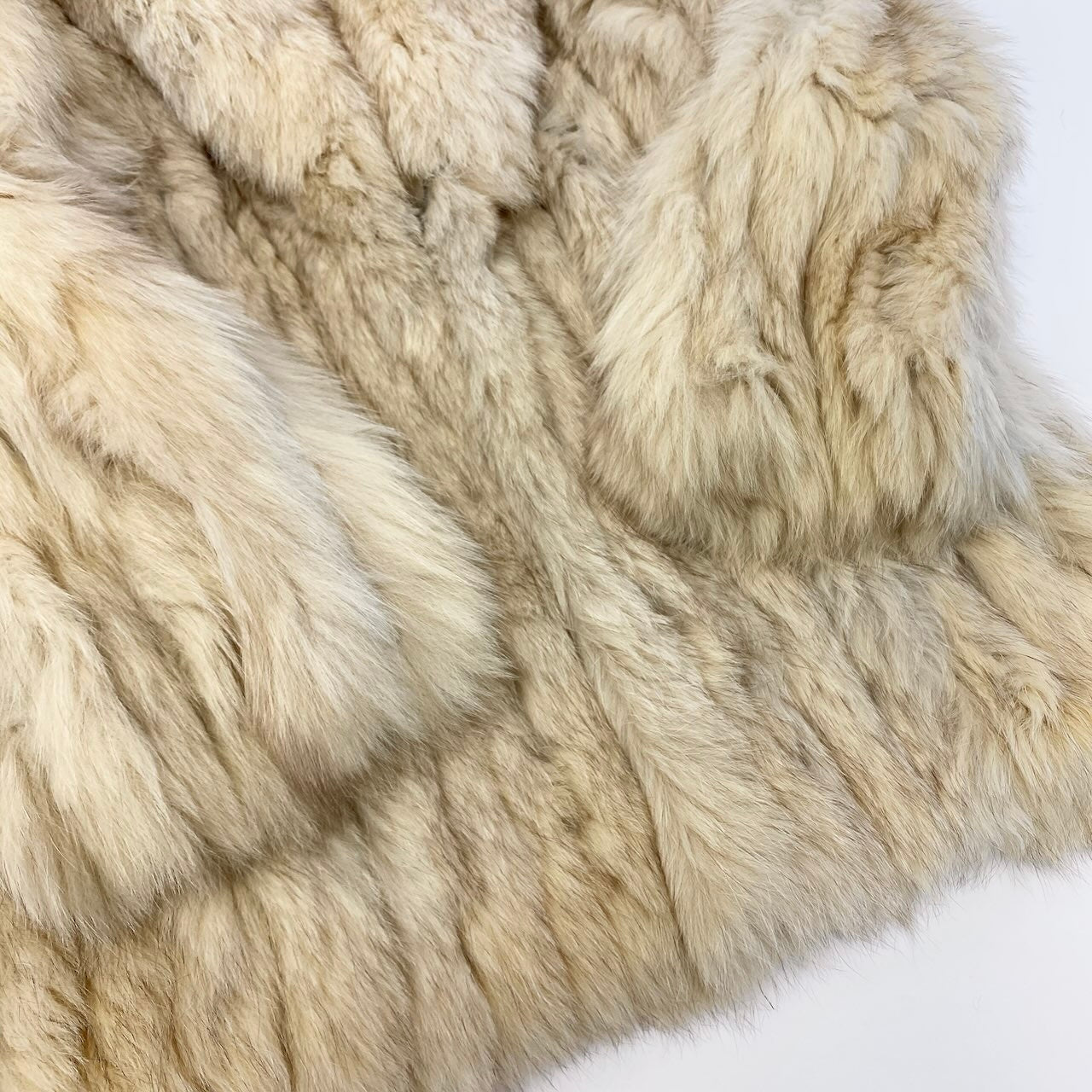 14c21 SAGA FOX サガフォックス 銀サガ ブルーフォックス ファーコート サイズ9 ホワイト 本毛皮 Blue Fox Fur Coatt18r