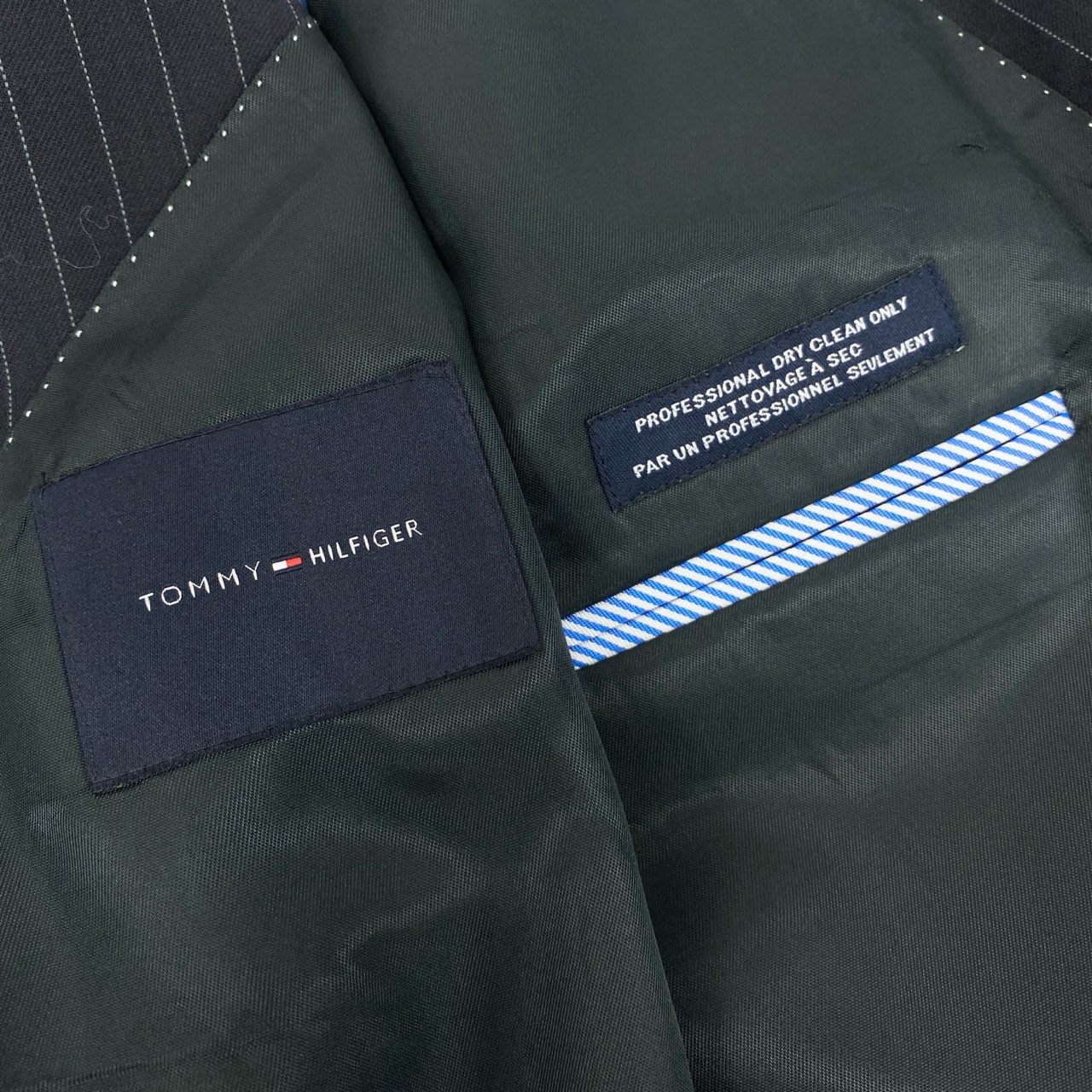 6k1《美品》 TOMMY HILFIGER トミーヒルフィガー セットアップスーツ シングル 2B ストライプ テーラードジャケット スラックス  ネイビー ウール100％o07t