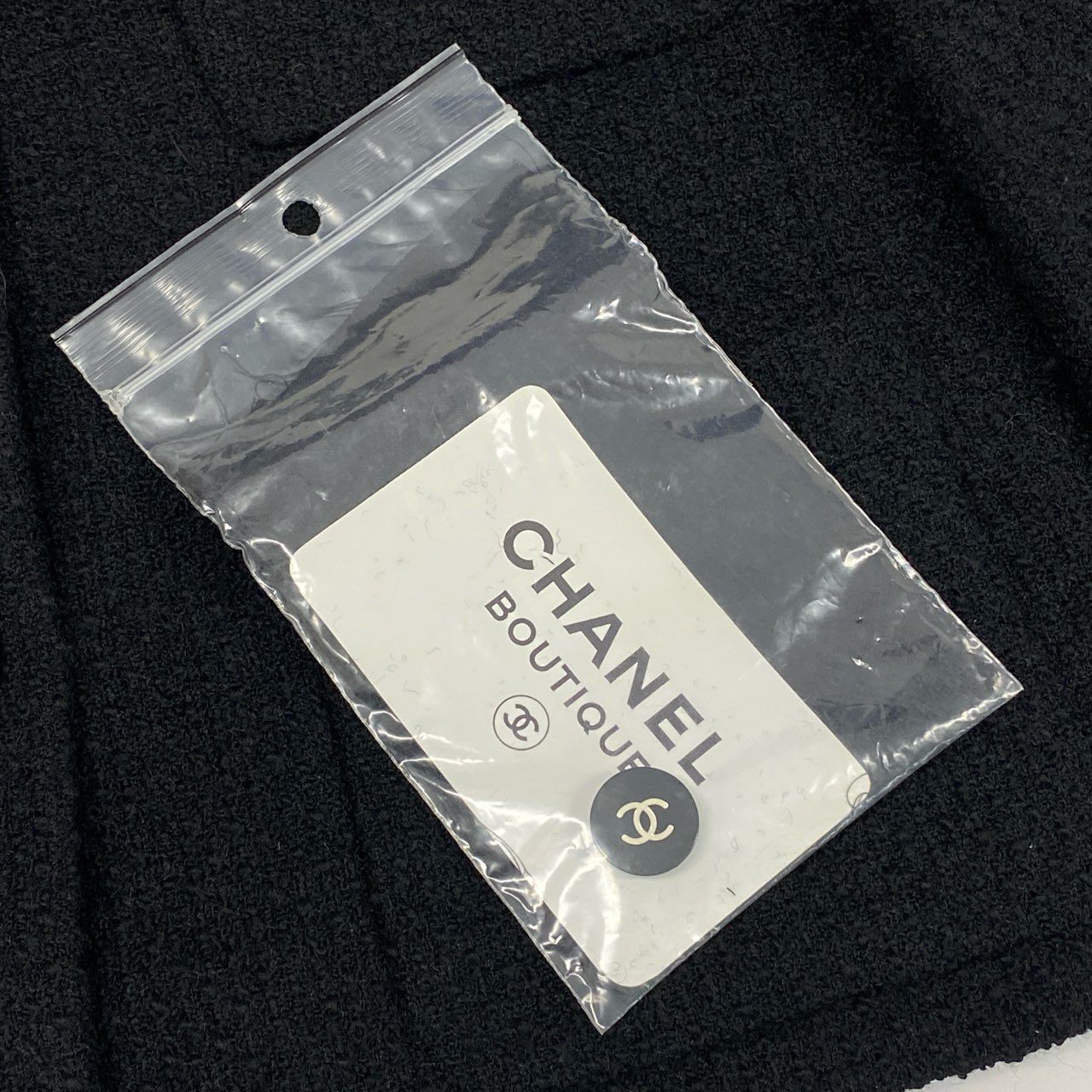 Cb23 Vintage CHANEL シャネル 1995 ツイードジャケット テーラードジャケット ロゴ ココマークボタン P05747V04386 40 ブラック 95Ata1