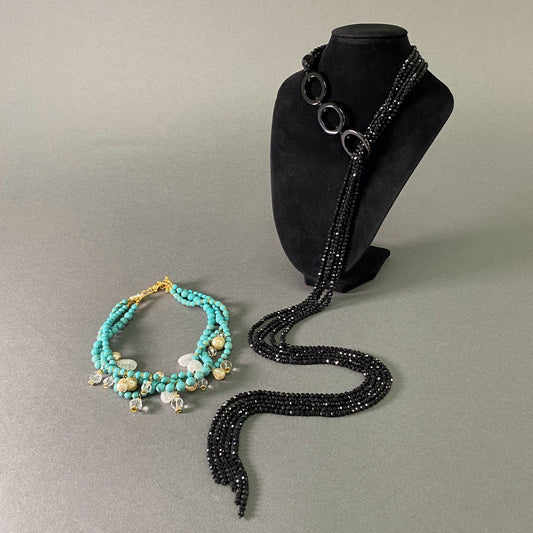 a17 《2点セット》 GRACE CONTINENTAL グレースコンチネンタル Diagram ダイアグラム ビーズネックレス ブラック ブルー ビジュー クリスタル まとめ アクセサリー